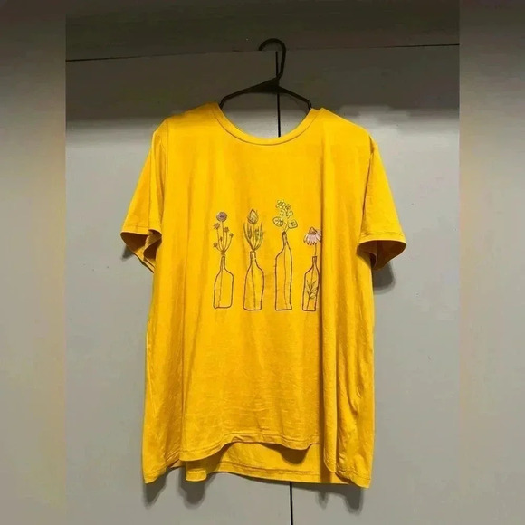 SHEIN - Floral Graphic Tee (2XL) - Picture 1 of 5